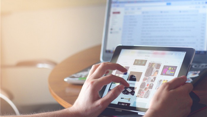 “互聯(lián)網(wǎng)+”現(xiàn)代農(nóng)業(yè)，走進(jìn)農(nóng)村，給老農(nóng)帶來(lái)不少好處